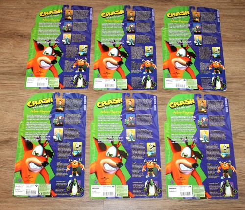Crash bandicoot action figure - crash,