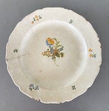 Piatto in ceramica Savona inizi 700