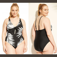 Costume da bagno nuovo con