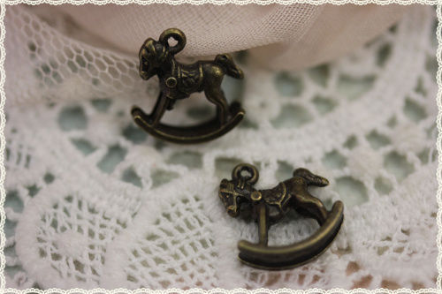 Pezzi charm forma - forma, cavallo