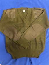 Maglione verde scollo a V