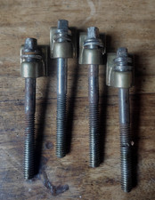 X4 CROCHETS et TIRANTS