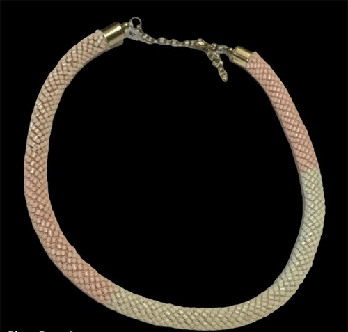 Collana chiusura uncinetto