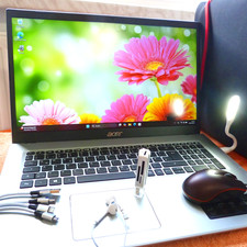 Acer A317 UltraBook 17 pollici