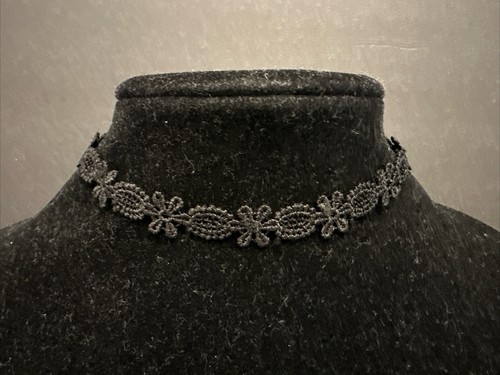 Collana girocollo pizzo