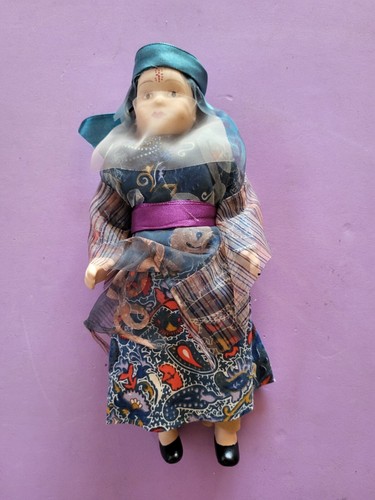 Bambola porcellana - in,