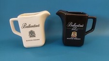 Coppia Brocche pub Ballantine's Scotch Whisky ceramica anni 70 vintage Bl. & Wh