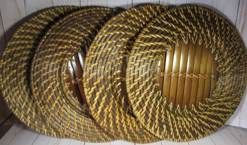 Caricabatterie piatto rattan