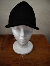  Berretto in panno nero
