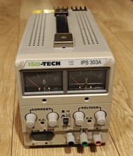 ISO-TECH Alimentatore da