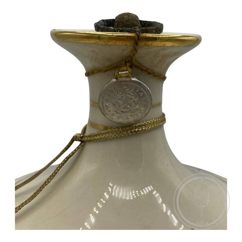 Vintage bottle stock - vintage, crema