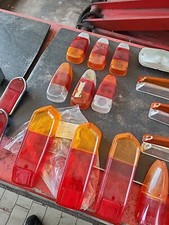 PLASTICA FANALE POSTERIORE FIAT 124 FAMILIARE P/V P8628 7050 NUOVO AUTO D'EPOCA 