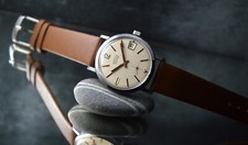 ARSA MEN'S VINTAGE PRECISION DATE 35MM ORIGINAL DIAL HAND WINDING DRESS WATCH