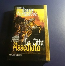 LA CITTÀ ASSEDIATA - HARRY