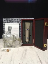 Neumann U 87 Ai Studio Set di Microfoni da Studio a Condensatore, EA 87 Supporto Shock