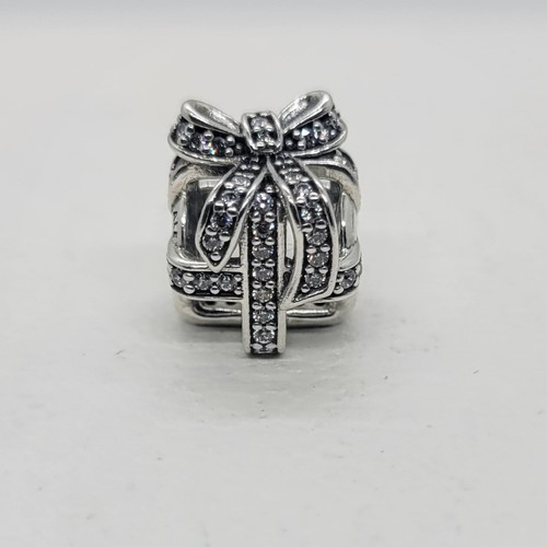 Authentic pandora gift - 🎁,