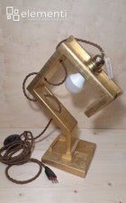 Lampada da tavolo in legno