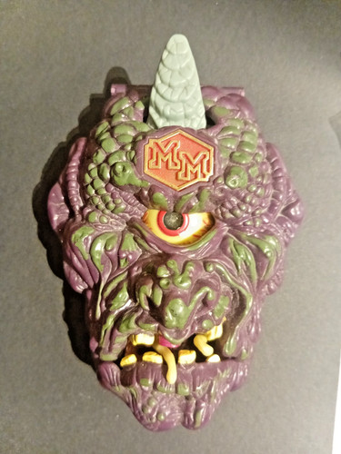 Mighty max outwits cyclops - outwits,