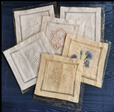 Lotto 6 centrini quadrati in