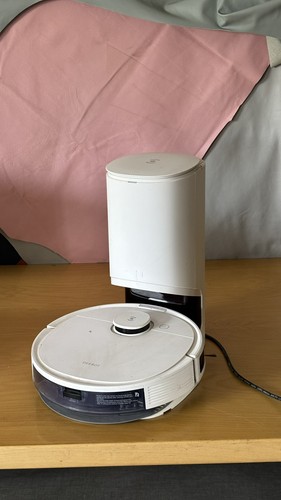 Robot aspirapolvere scopa - robot, e