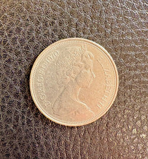 Moneta da "10 NEW  PENCE" del