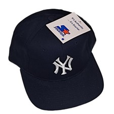 NEW WITH TAGS Starter Snapback