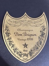 Une étiquette de champagne Dom Pérignon 1998 . 150 cl