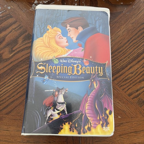 Sleeping beauty disney - sleeping,