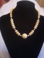 Collana, lunghezza media, a