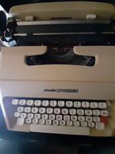 macchina da scrivere olivetti lettera 35
