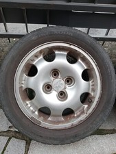 Gomme con cerchi in lega 185/60 R 15