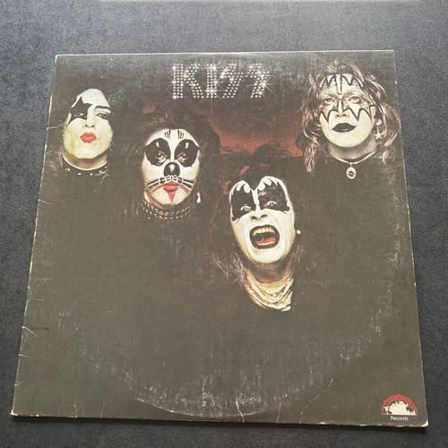 Kiss debut self - kiss,