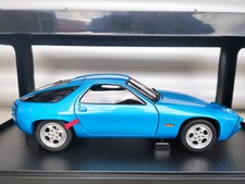 1:18 AUTOart Porsche 928