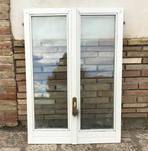 Vecchia finestra legno - vecchia,