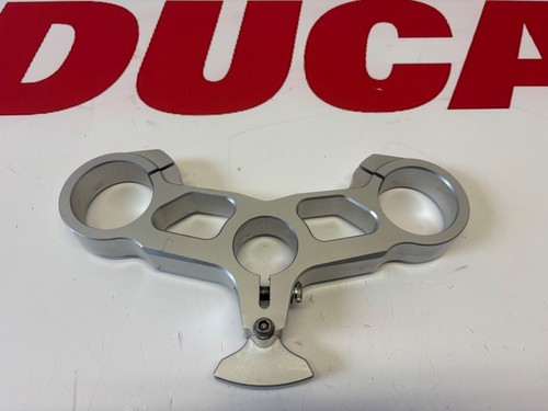 Ducati giogo superiore