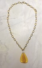 Collana/ciondolo vintage Trifari resina dorata/ ambrata anni 50