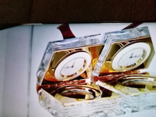 SWAROVSKI Buch mit einer Uhr