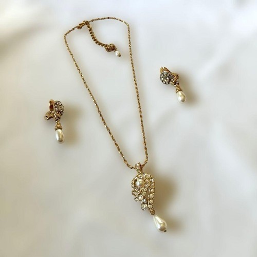 Set collana orecchini di - e,