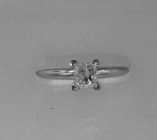 0.50ct Eccellente, H