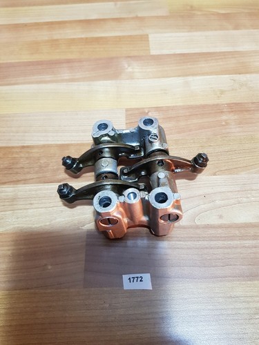 Bracci oscillanti albero camme
