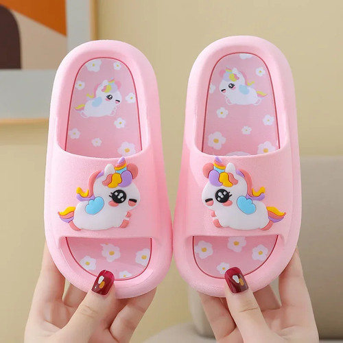 Pantofole estive cartone