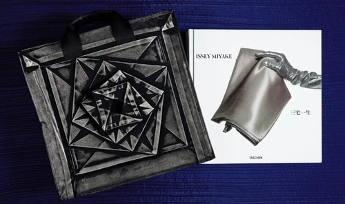 Taschen 2016 issey - issey, miyake
