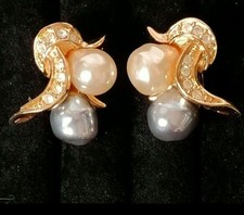 AVON Orecchini Vintage Bianco