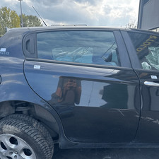 46559262 Porta post. DX ALFA ROMEO 147 (W8) 1.9 JTD(85Kw) Impress. Ber.