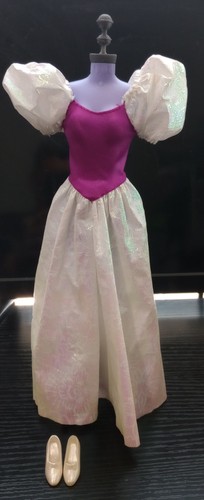 Barbie first princess 1989 - princess,