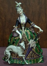 Statua donna porcellana