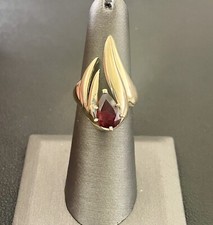 Anello in oro giallo 14 kt con granato 1,75 ct. Taglia 5,75 (PB198)