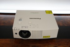 Panasonic PT-VMZ60 Proiettore