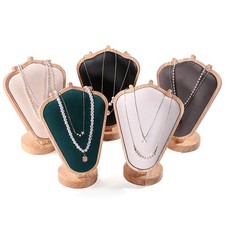 Espositore per collane