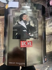 Barbie bambola Crudelia De